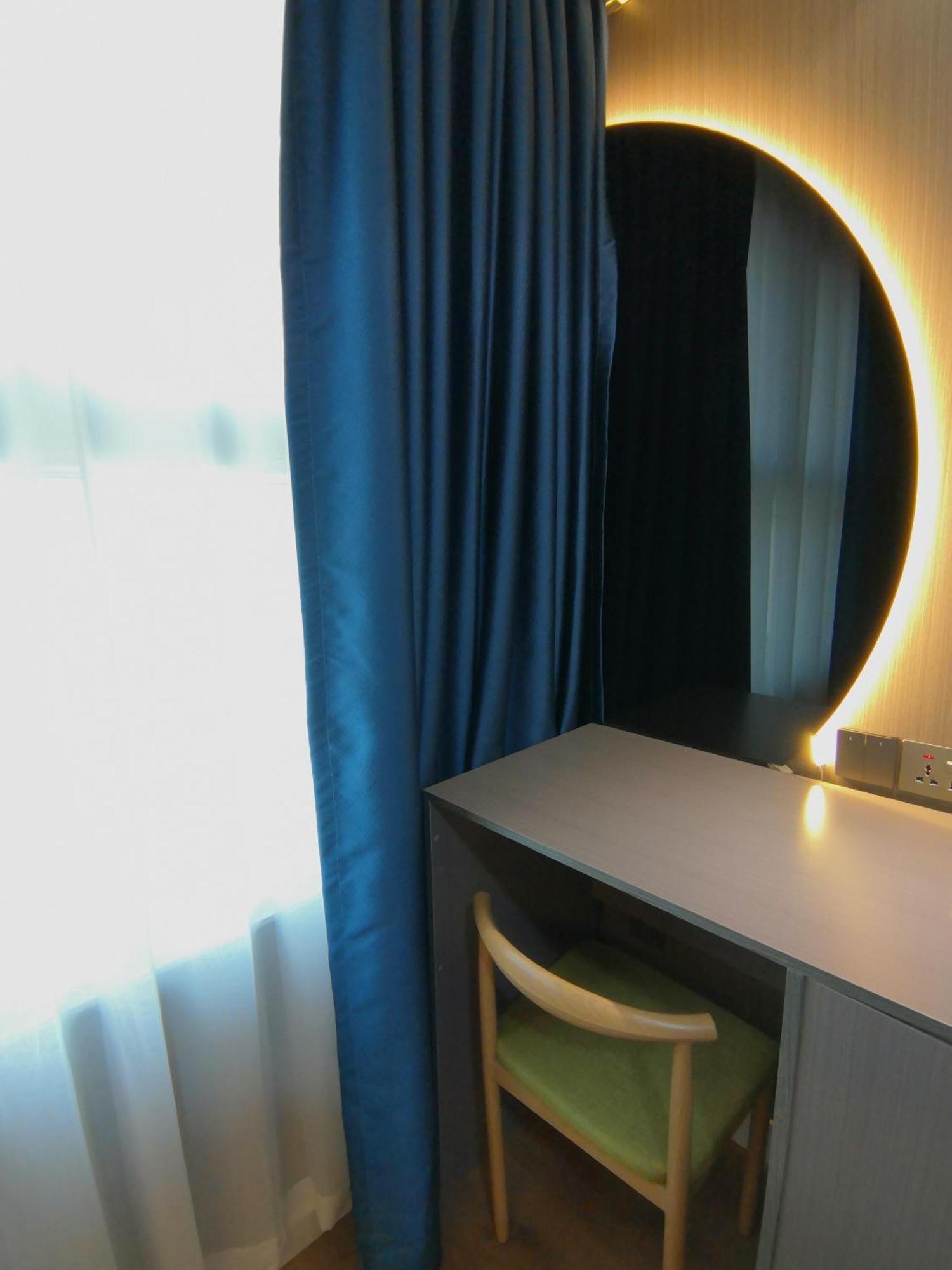 Hennessy Hotel Гонконг Экстерьер фото