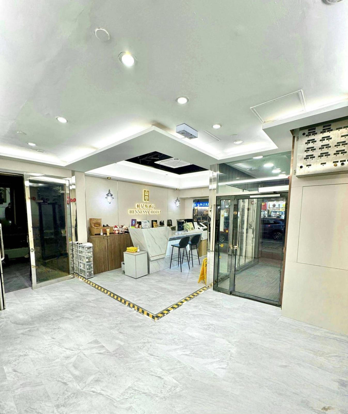 Hennessy Hotel Гонконг Экстерьер фото